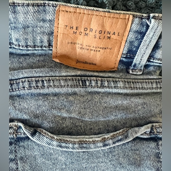 Stradivarius Mom Jeans size 28 - Picture 3 of 3